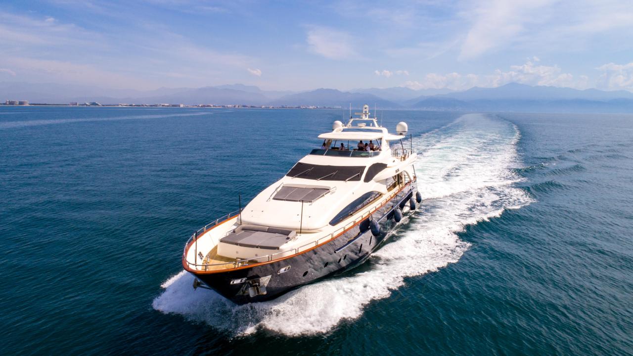 BLAU sun deck