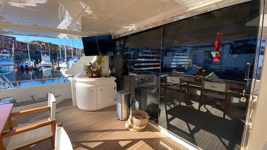DIVA sun deck