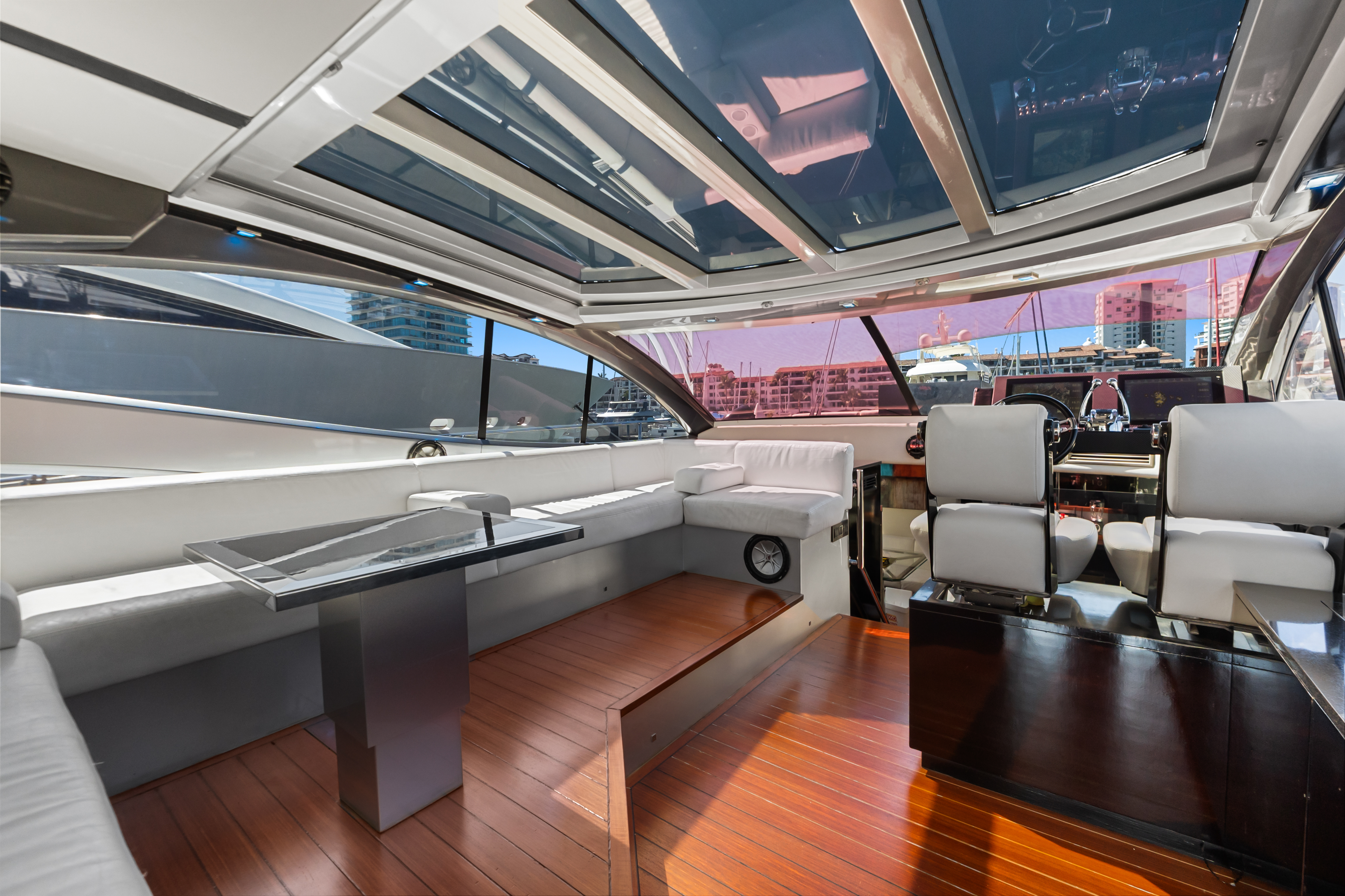 YATE LALISA aft deck
