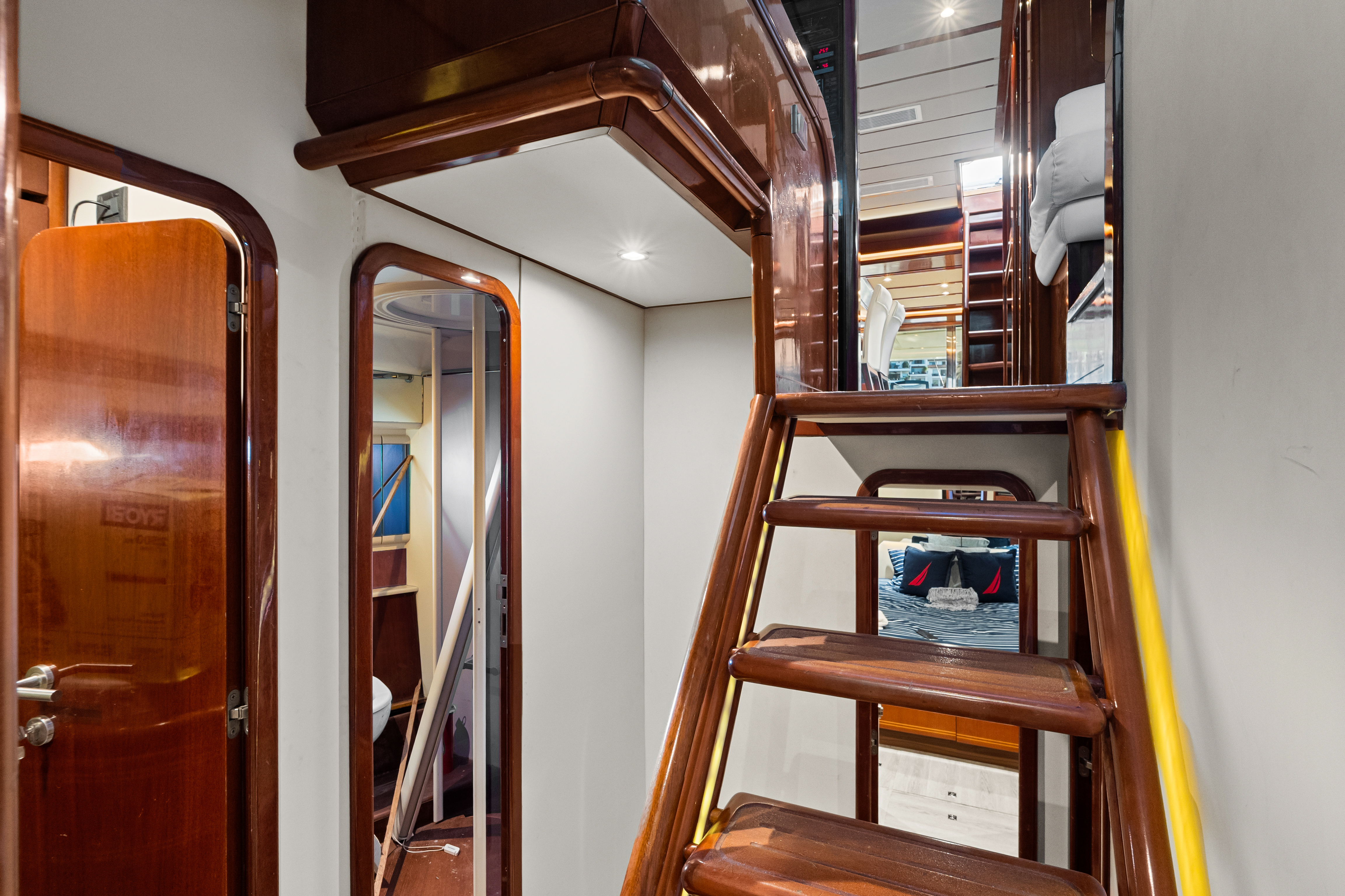 VITA main cabin