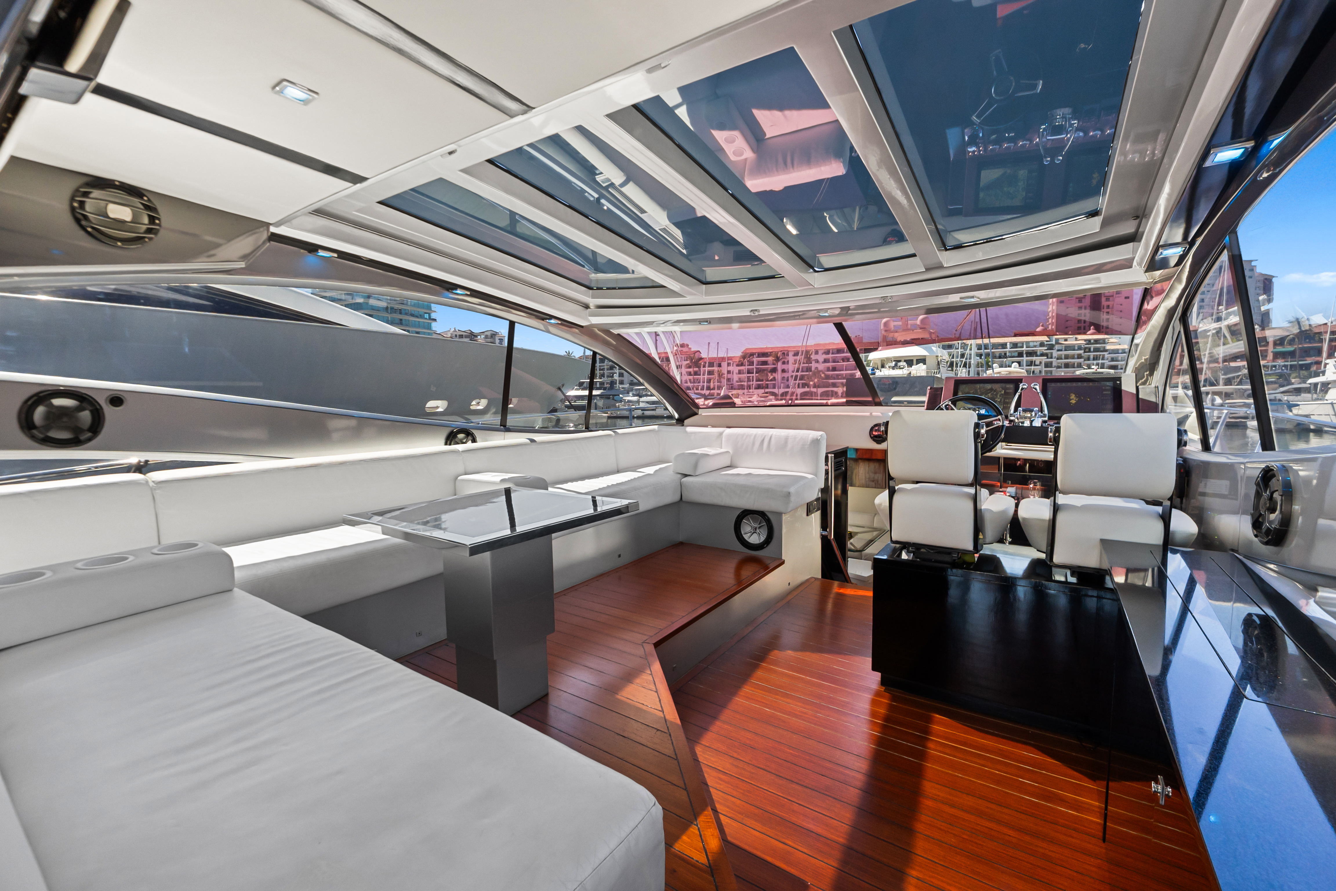 YATE LALISA sun deck