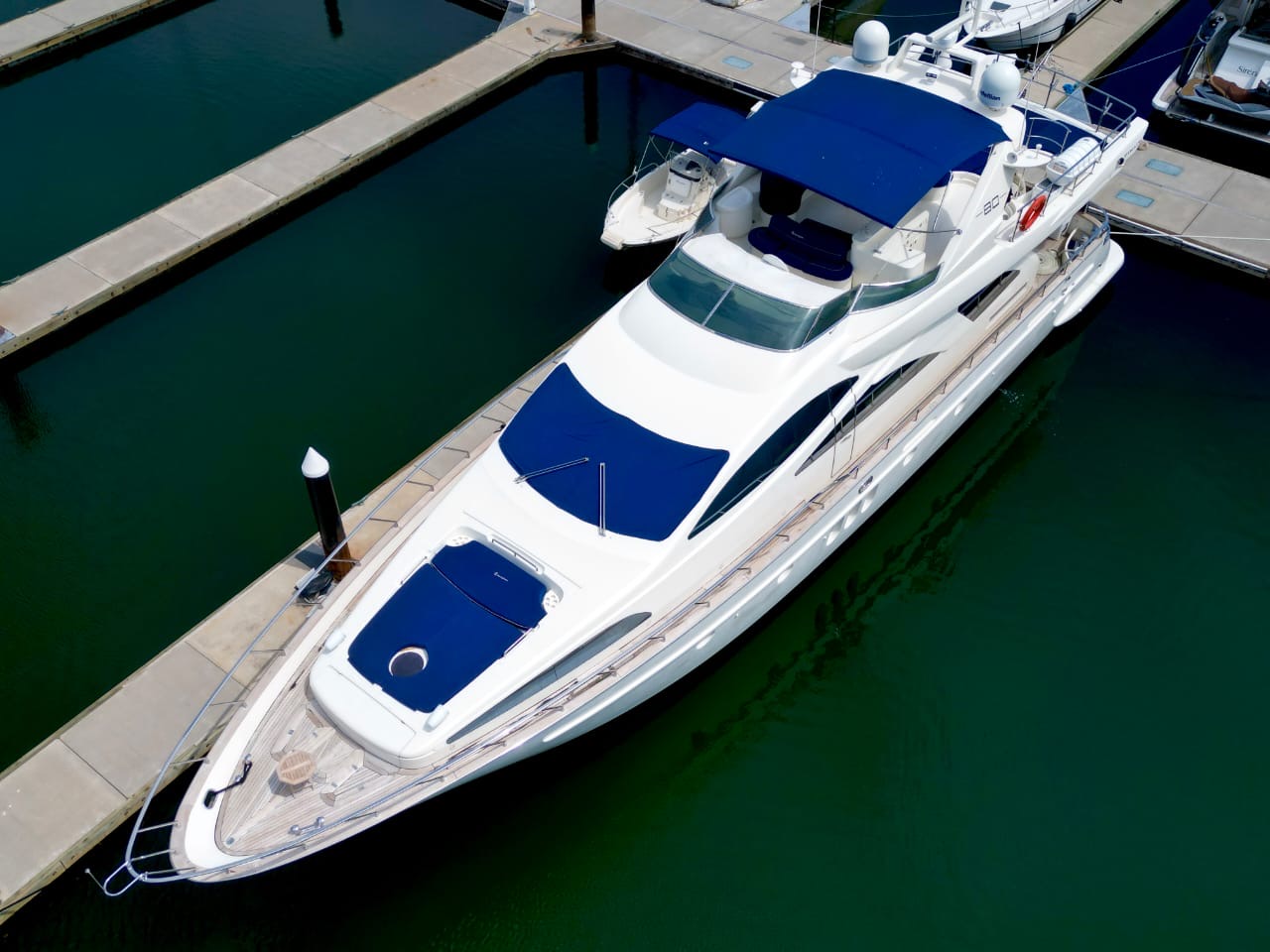 AZIMUT interior stateroom