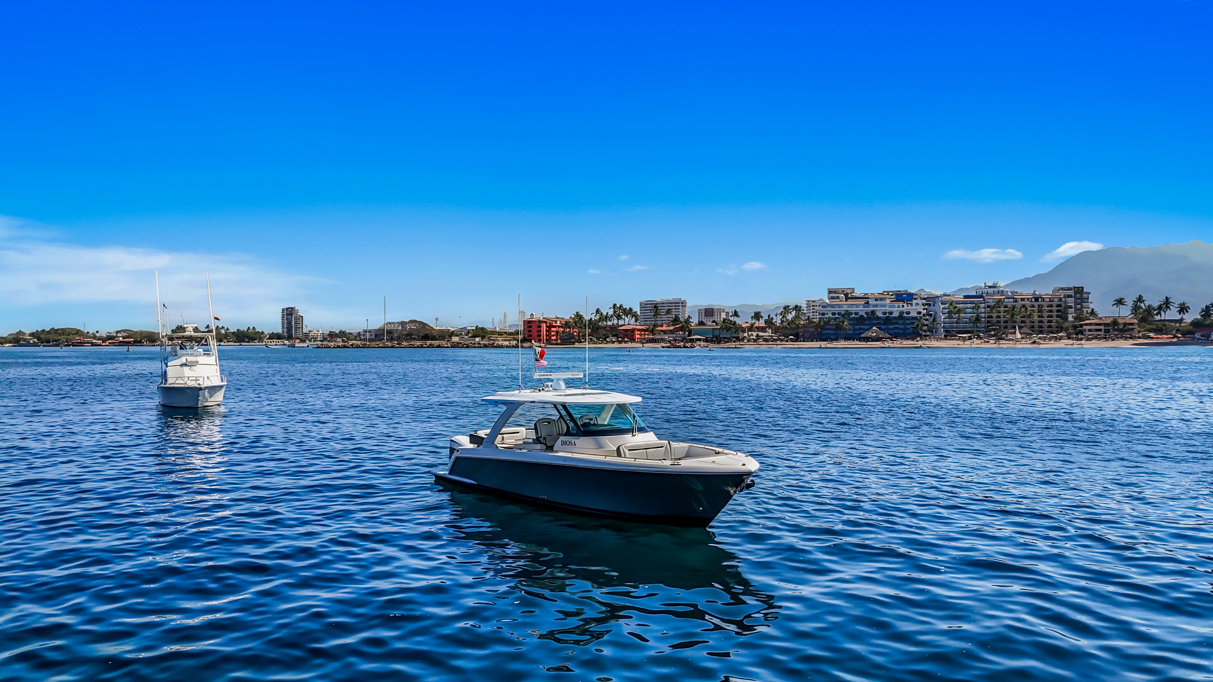 YATE DIOSA sun deck