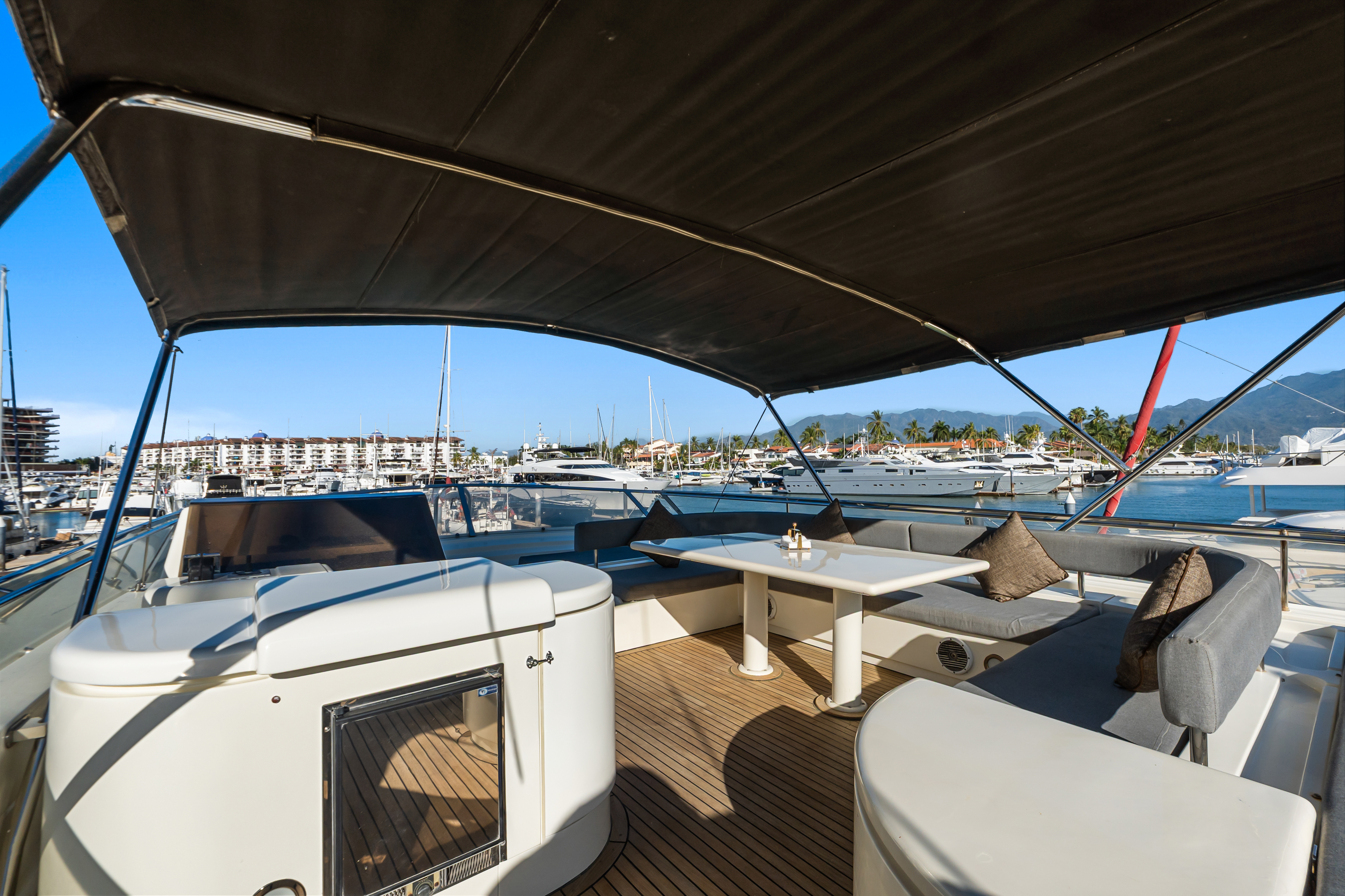 VITA sun deck