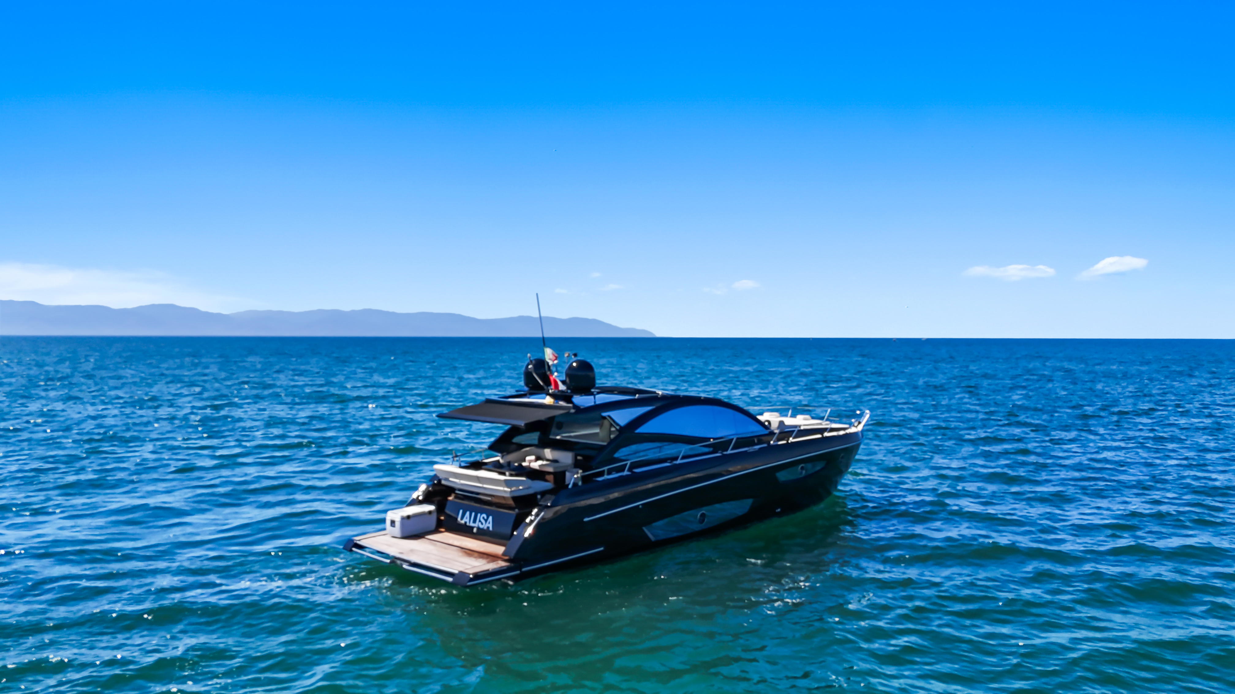 YATE LALISA bow view