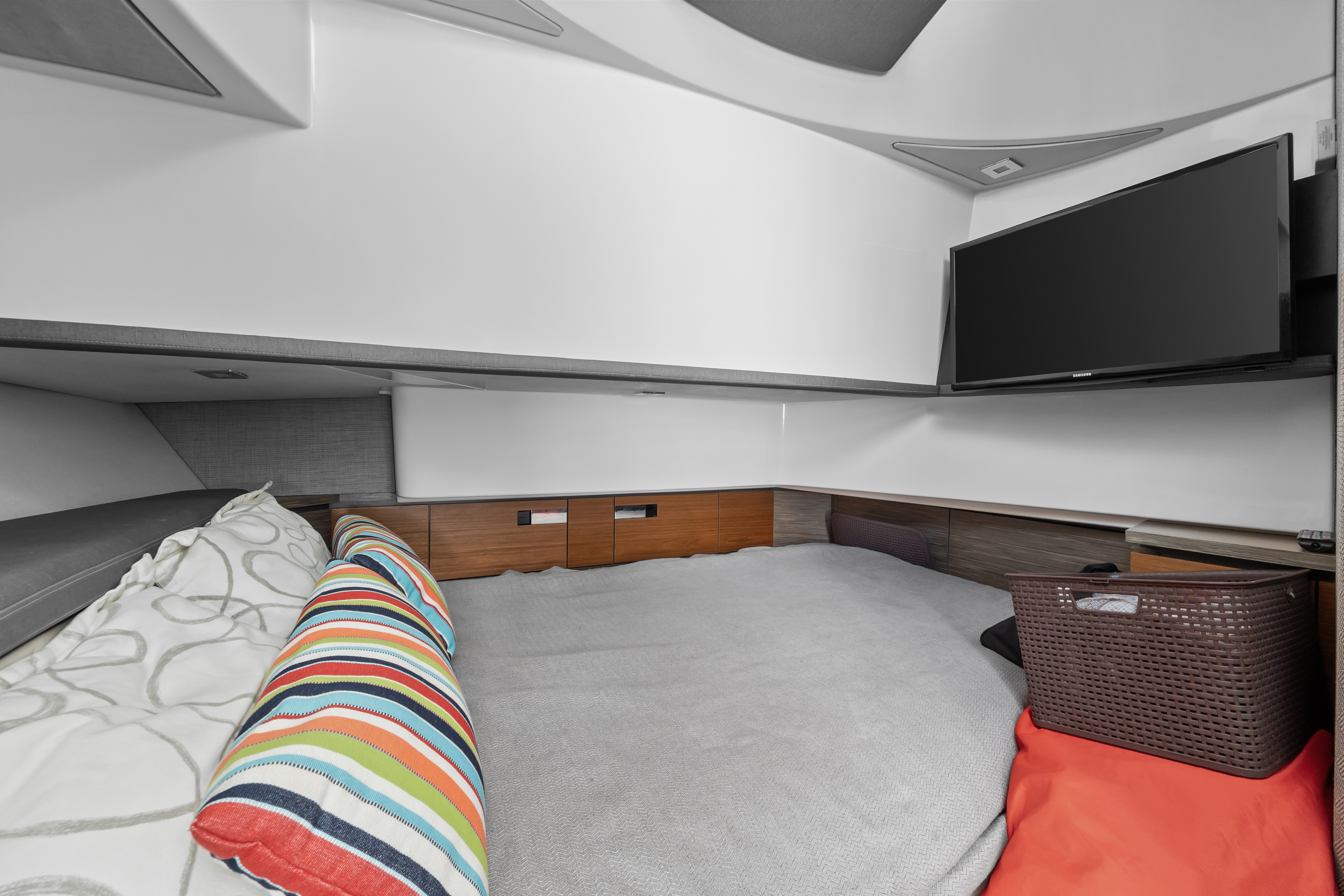 YATE DIOSA aft deck