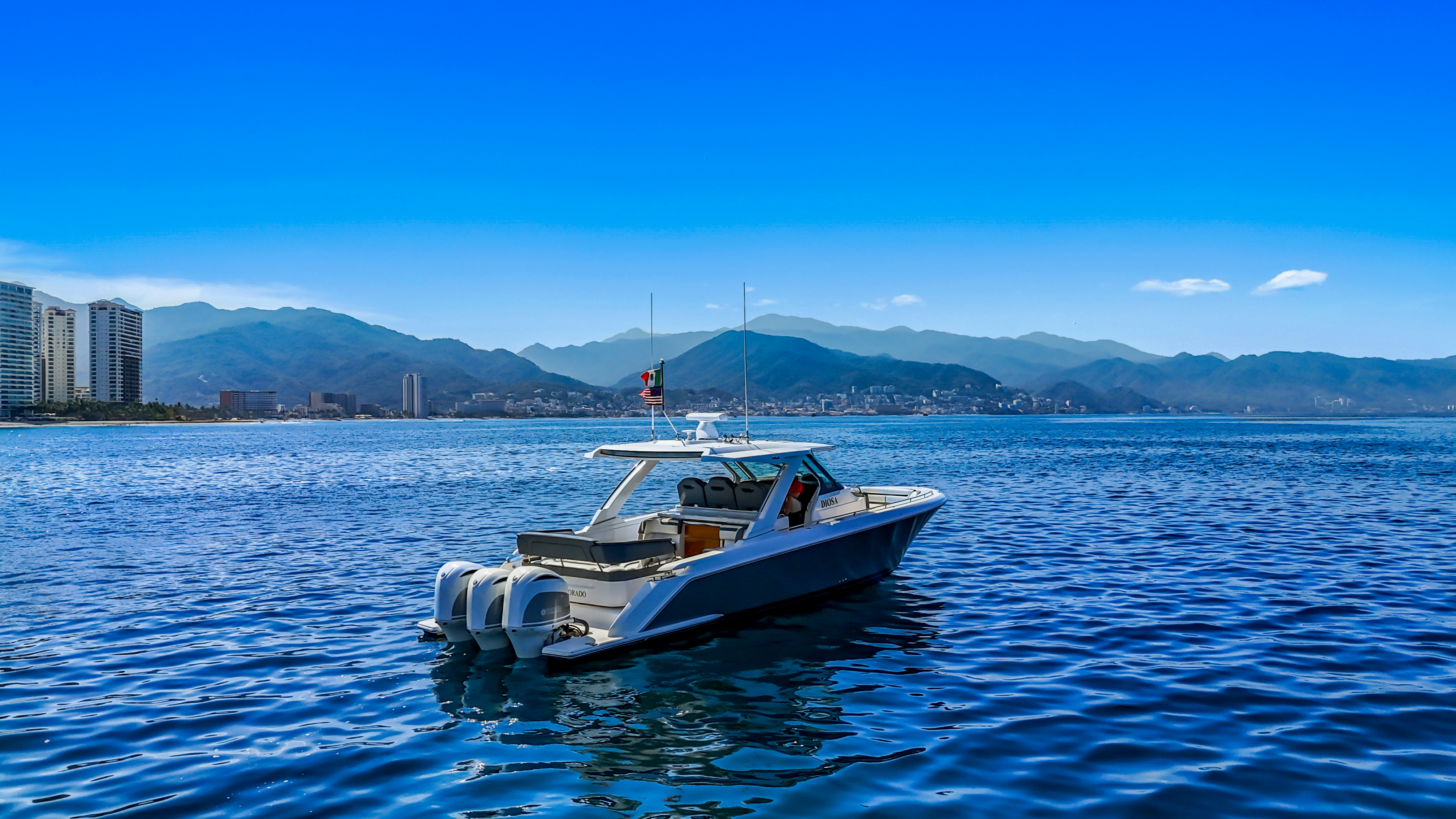 YATE DIOSA — luxury Motor Yacht charter in Puerto Vallarta