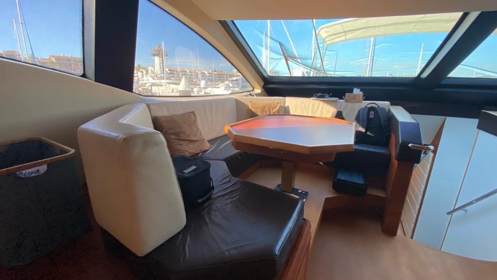 DIVA main cabin