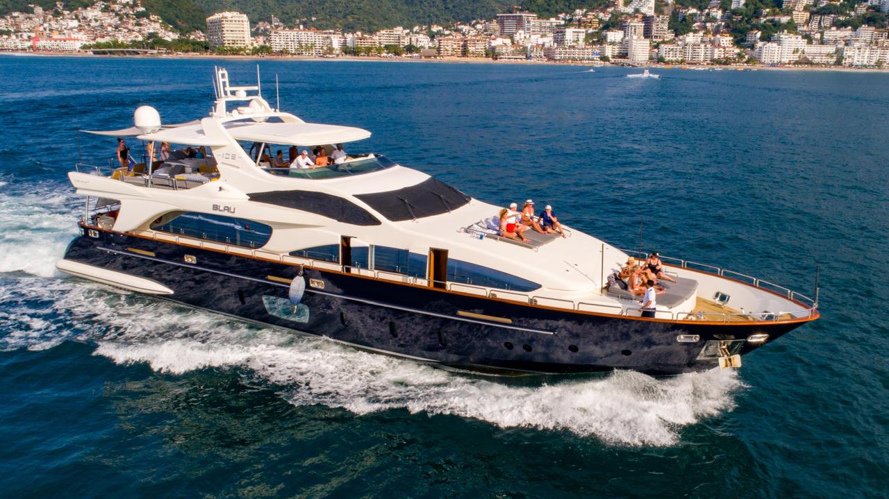 BLAU — 105 ft luxury Motor Yacht charter in Puerto Vallarta