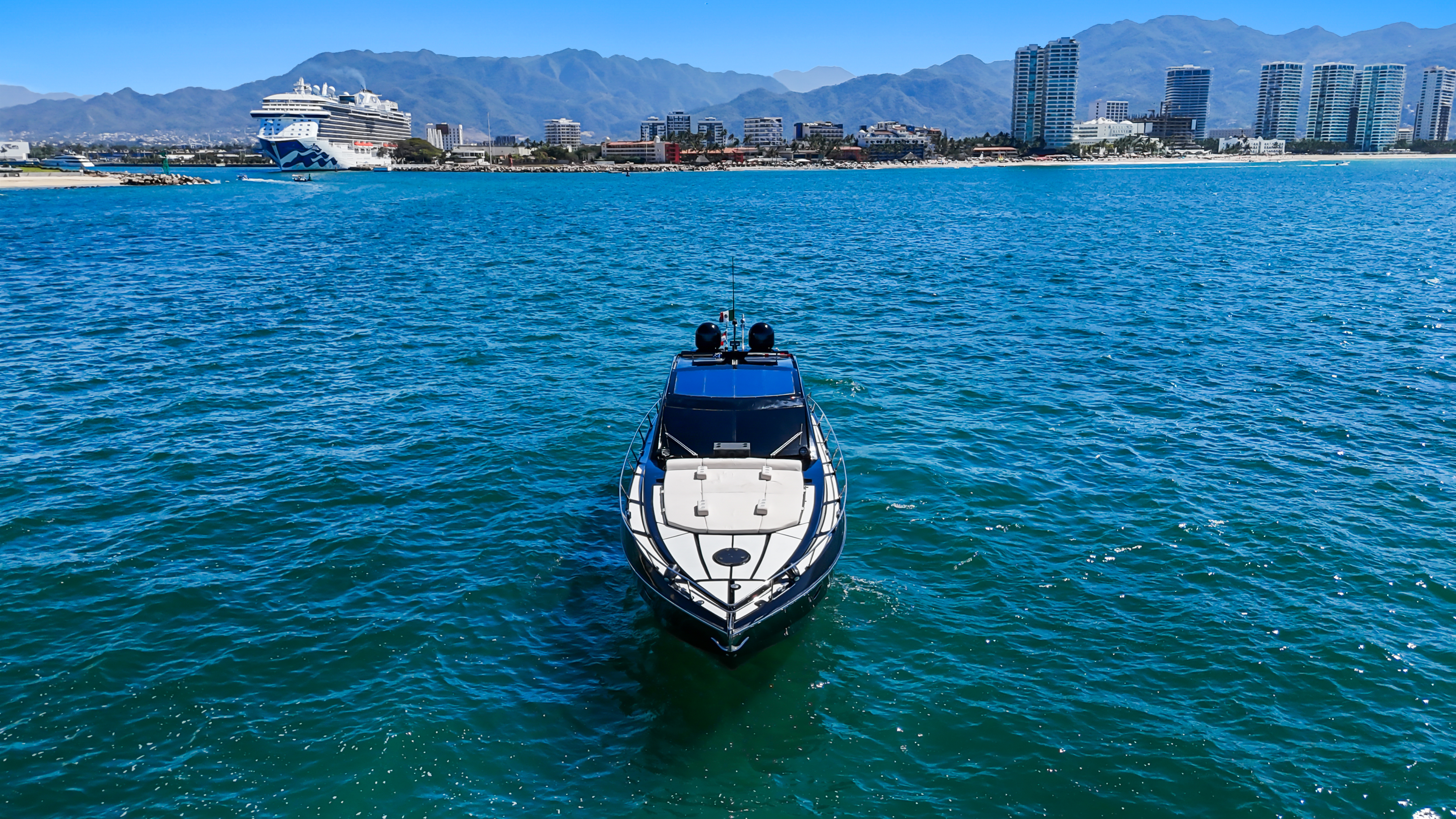 YATE LALISA aft deck