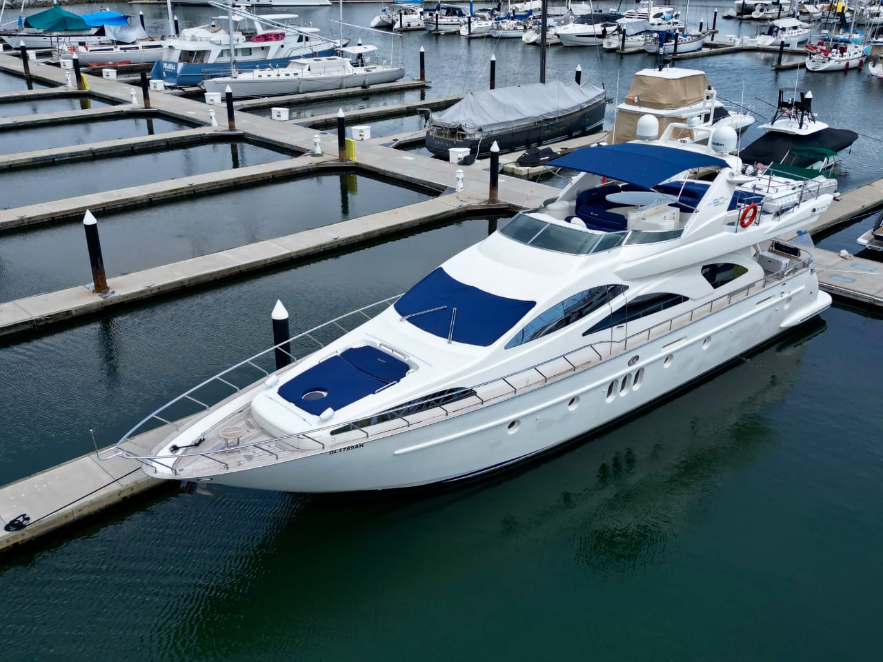 AZIMUT interior stateroom