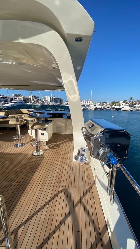 DIVA flybridge