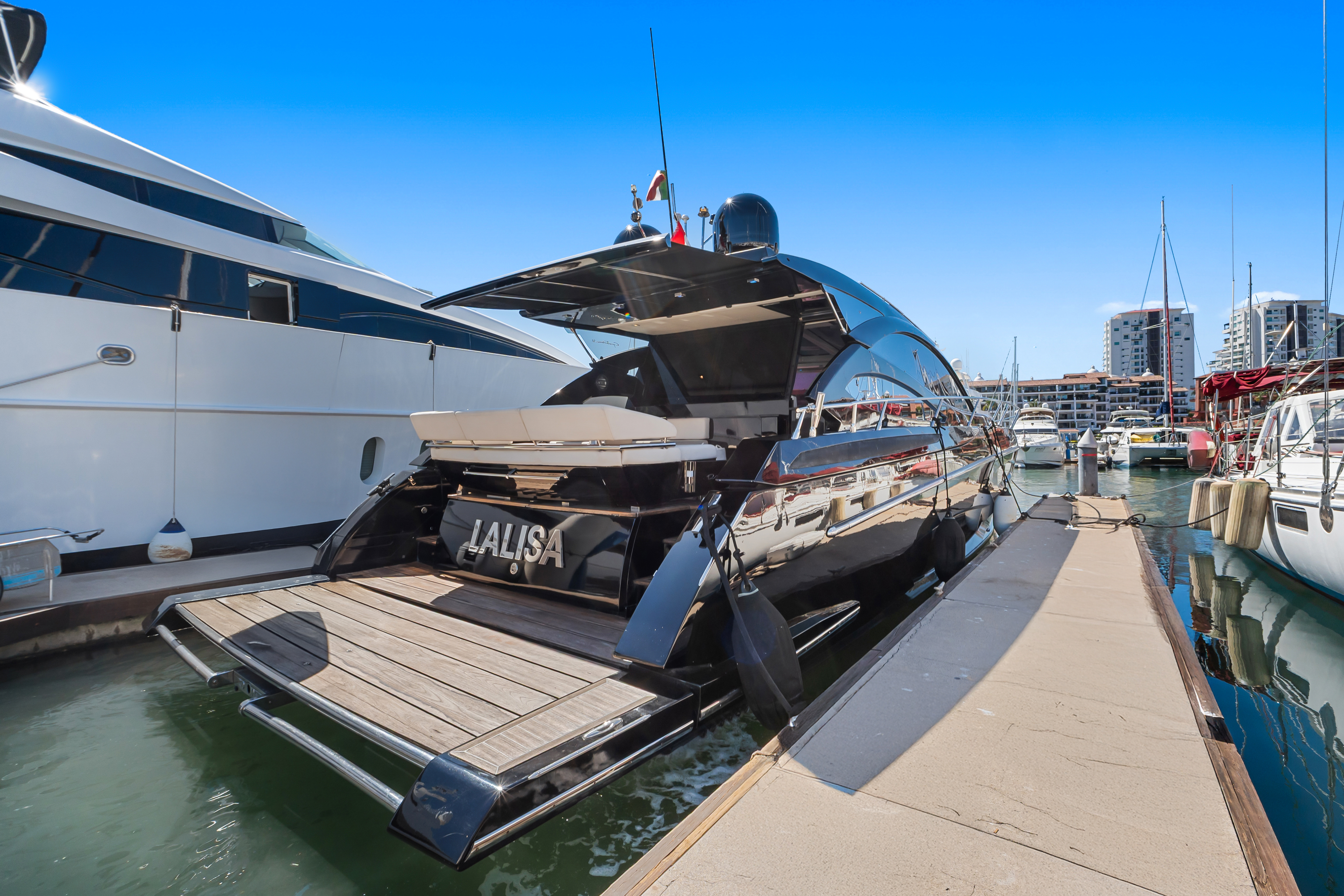 YATE LALISA bow view
