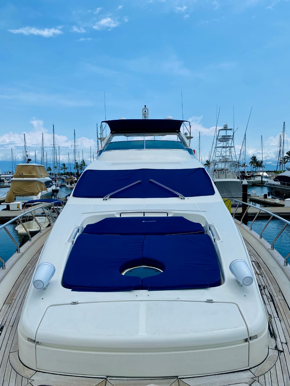 AZIMUT bow view