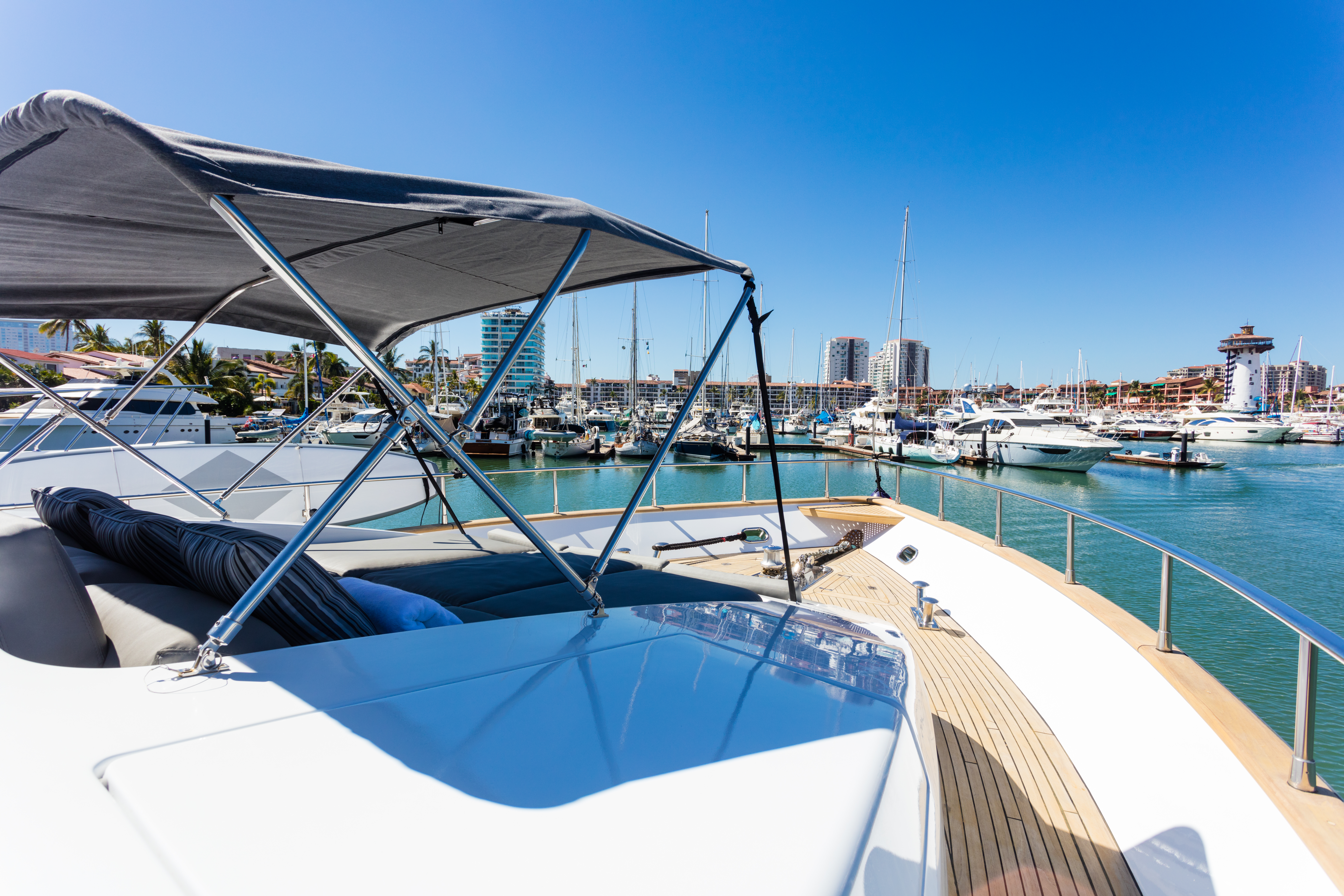 DON MOI bow view