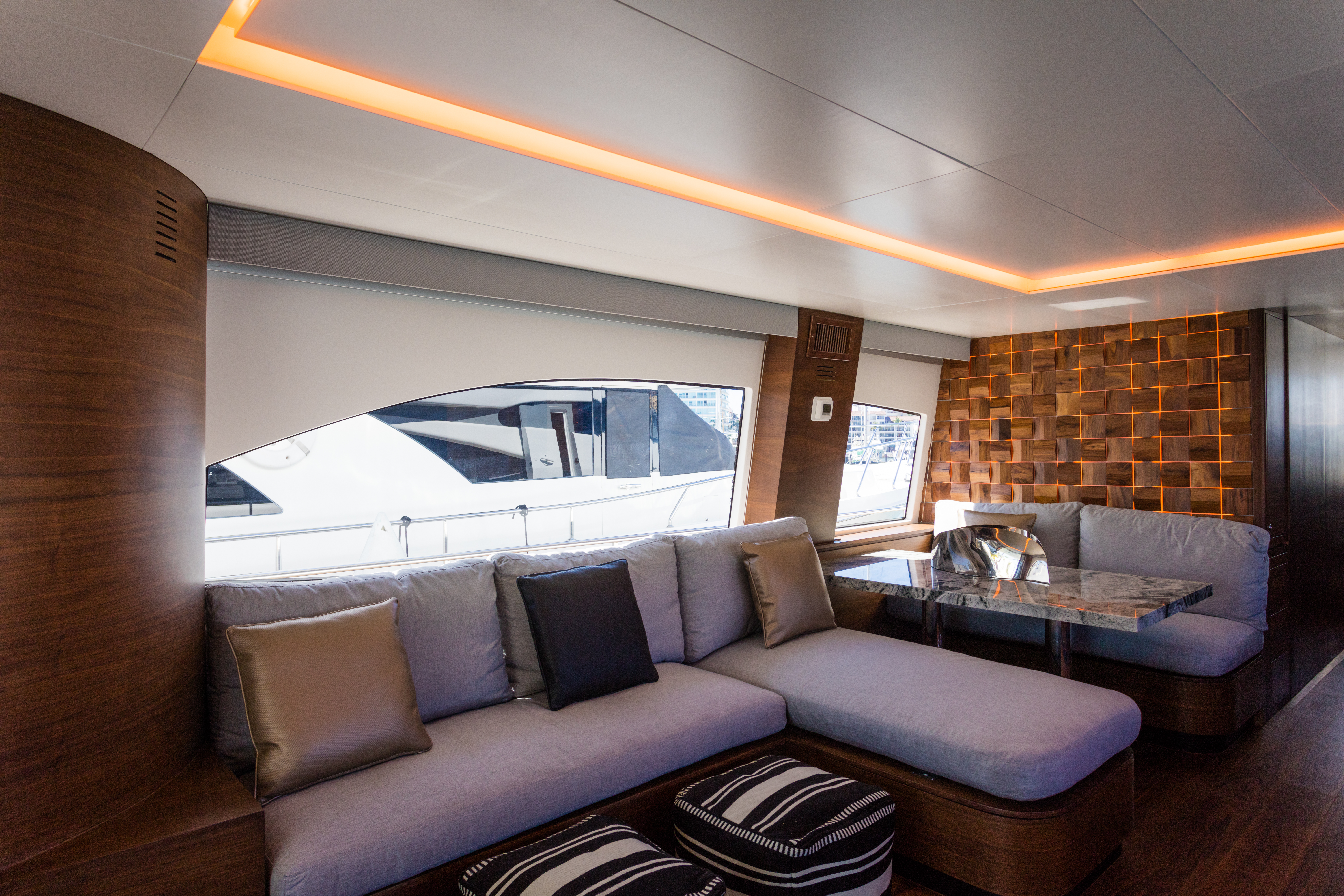 DON MOI aft deck