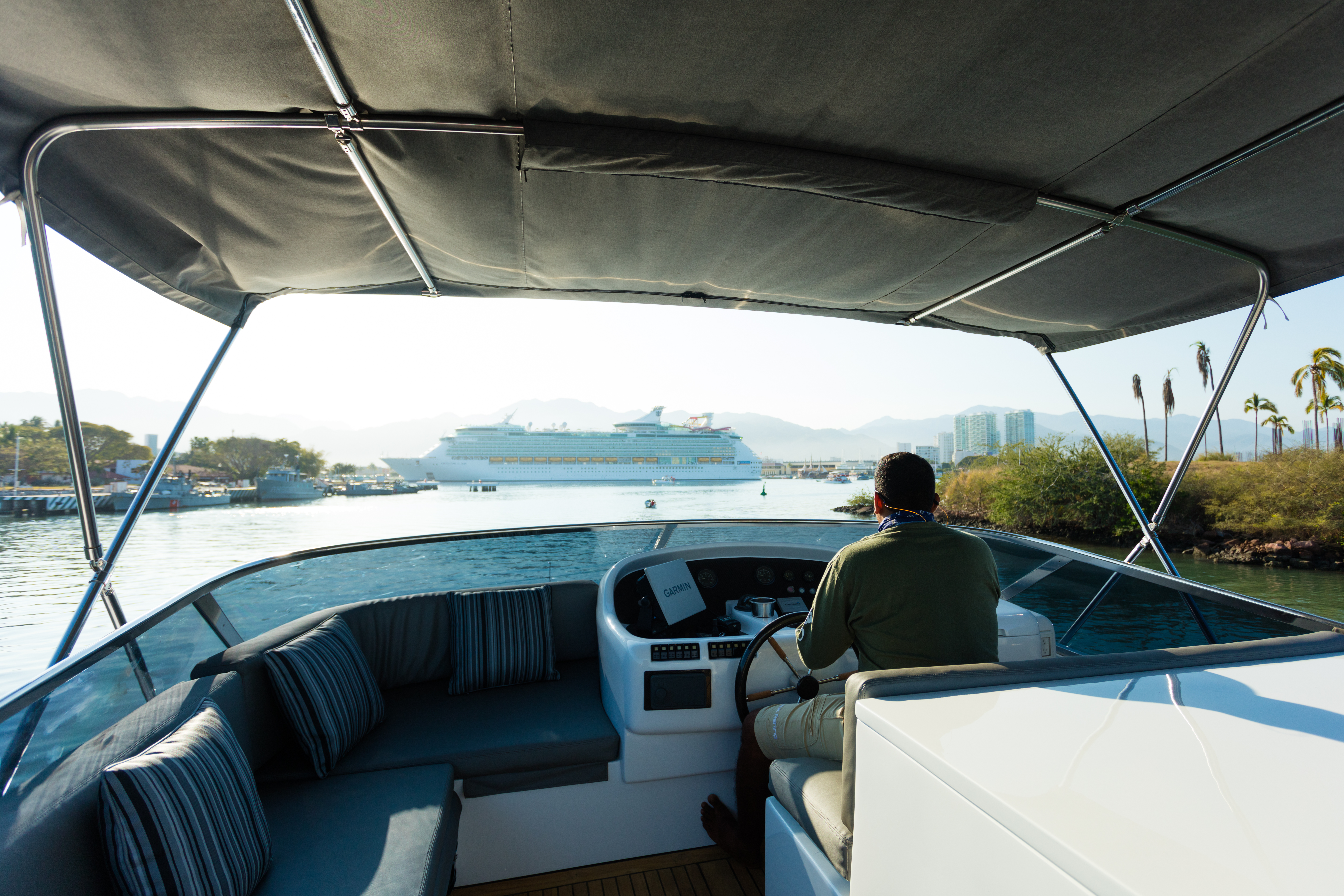 DON MOI aft deck