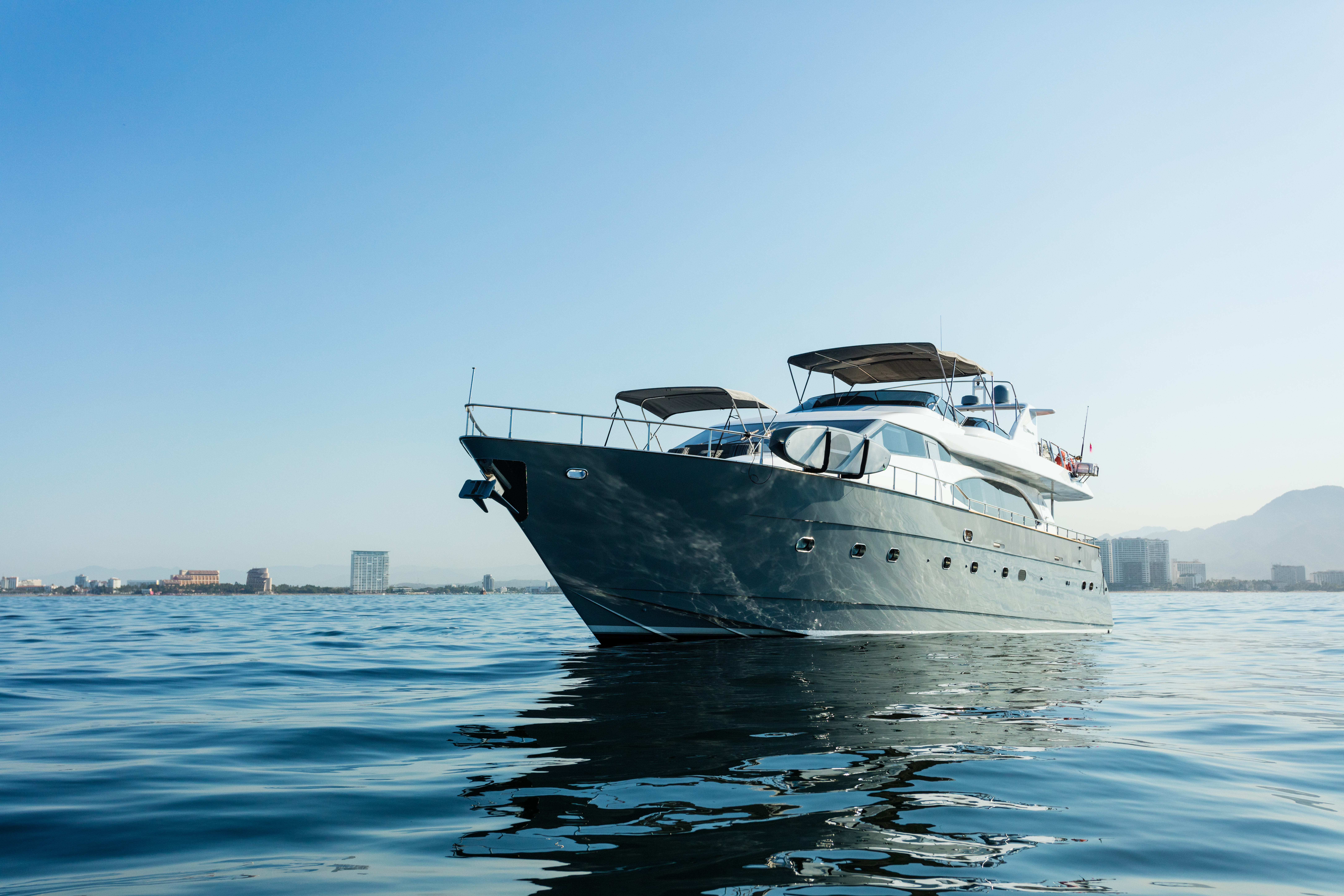 DON MOI aft deck